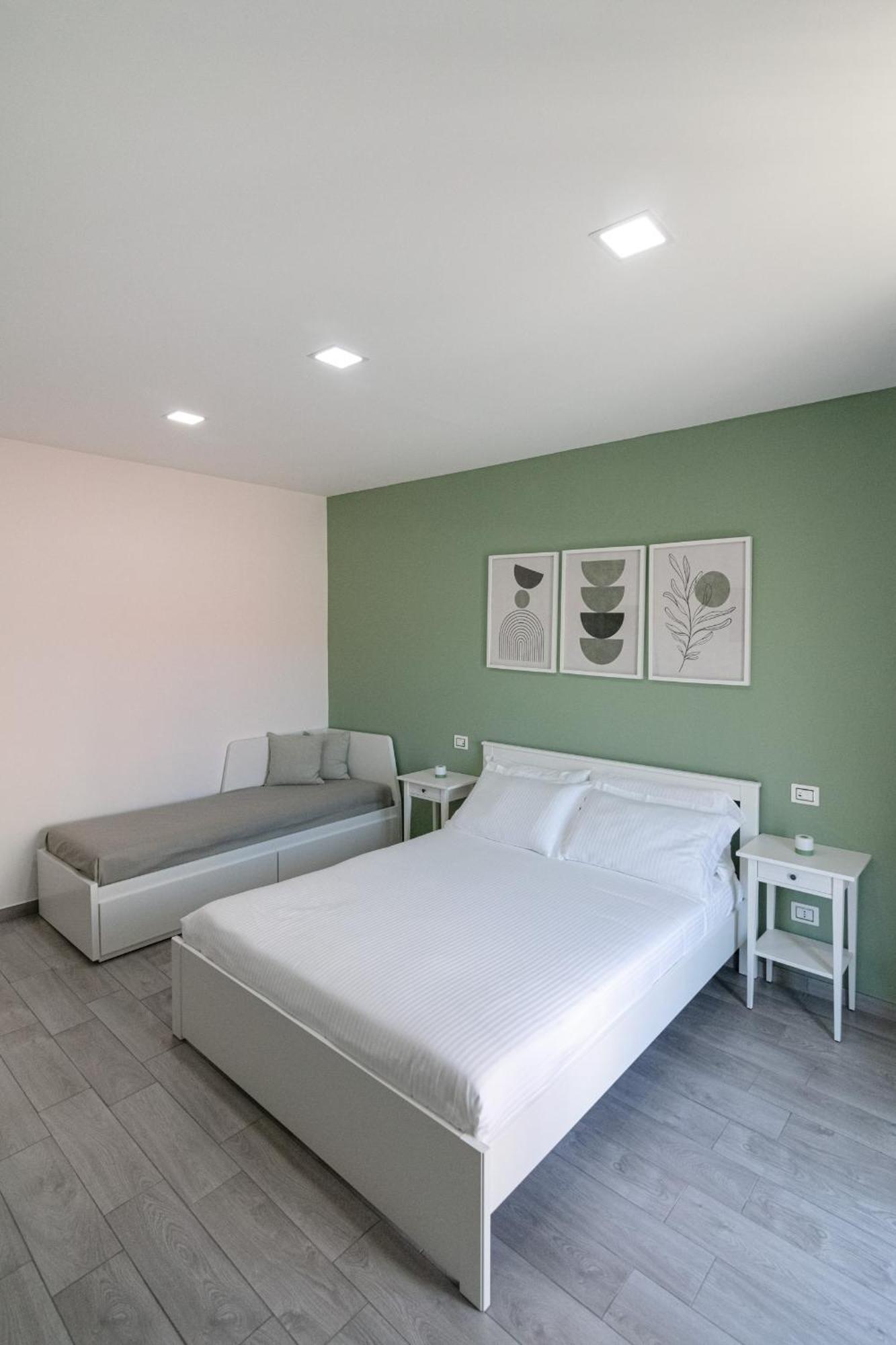 Dea Apartrooms Termoli Esterno foto