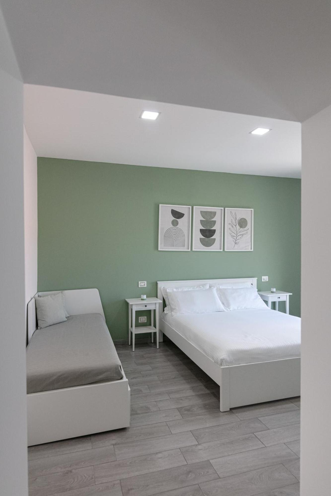 Dea Apartrooms Termoli Esterno foto