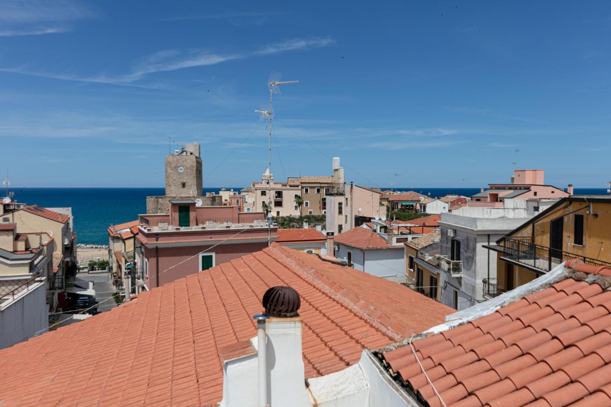 Dea Apartrooms Termoli Esterno foto